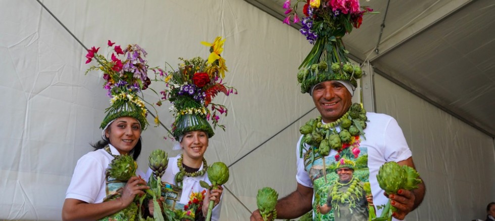 15. Uluslararası Alaçatı Ot Festivali’nde stantlar açıldı, yarışmalar ve etkinlikler hafta sonu boyunca sürüyor