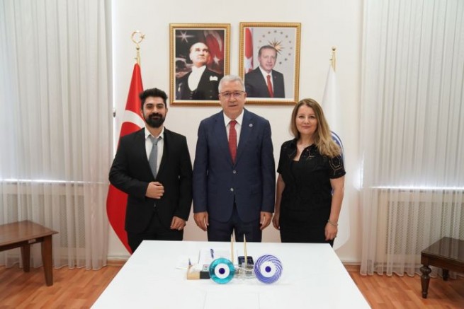 Bu proje ile lisansüstü öğrencilere acil psikiyatrik bakım ve  ruh sağlığı triyajı eğitimi verilecek