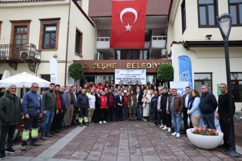 Çeşme Belediyesi’nde Toplu İş Sözleşmesi sevinci    Başkan Denizli: “Demokrasi kazandı”