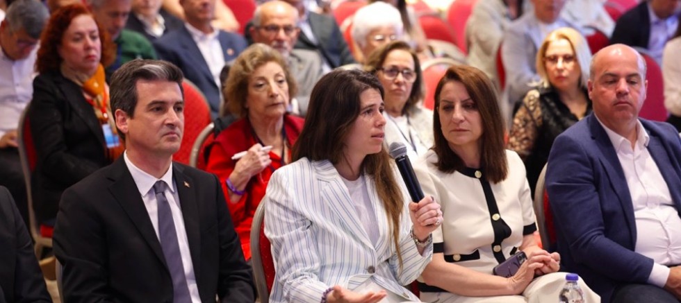 Çeşme’de turizmin geleceği ortak akılla konuşuldu