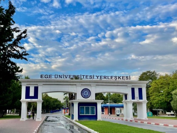 Ege Üniversitesi dünyada ilk binde