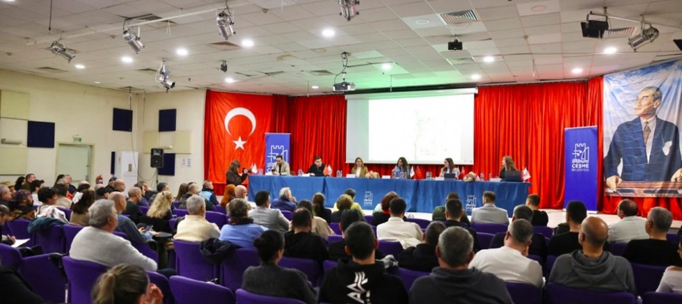  esnafla paylaşıldı:  “Alaçatı kimliğine sahip çıkıyor”