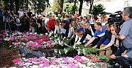 ATA’NIN ÇİÇEKLERİ ANNESİ İLE BULUŞTU
