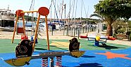 Çeşme Belediyesi Çocuk Oyun Parklarını Yeniliyor