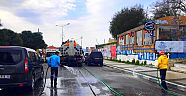 Çeşme Koronavirüse karşı köpüklerle yıkandı