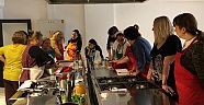 Geleneksel Yemek Atölyelerinin ilk lezzeti: Urla Mantısı (Kulaklı Mantı)
