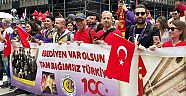 İzmir Atatürk Lisesi Mezunlar (İAL) Derneği, New York’da yapılan Türk Yürüyüşü’ne damga vurdu. 