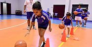 İzmir Büyükşehir Belediyesi spor okullarında yeni dönem başladı