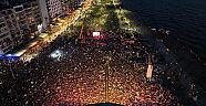 İzmir'de 19 Mayıs coşkusu meydanlara sığmadı