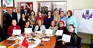İZMİR'DE YAŞAYAN BOŞNAK KADINLAR HAKLARINI DAHA İYİ ÖĞRENDİ