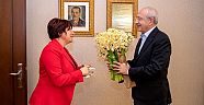 Kemal Kılıçdaroğlu’na nergisli ziyaret